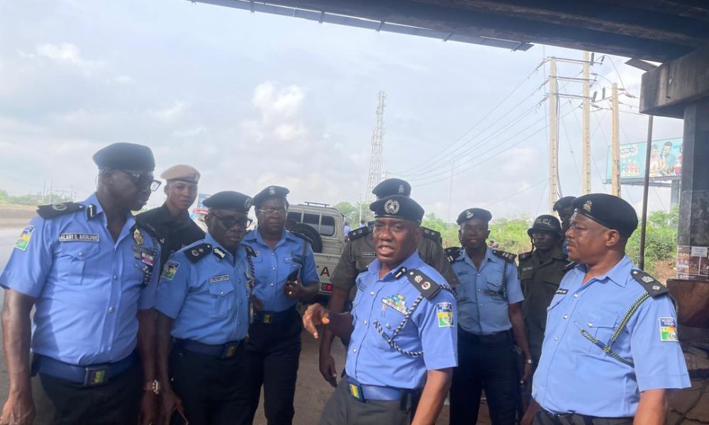 Breaking: Ogun Police flood Sagamu–Benin highway with tactical operatives