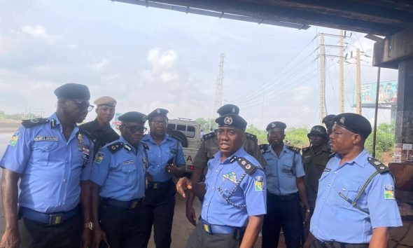 Breaking: Ogun Police flood Sagamu–Benin highway with tactical operatives