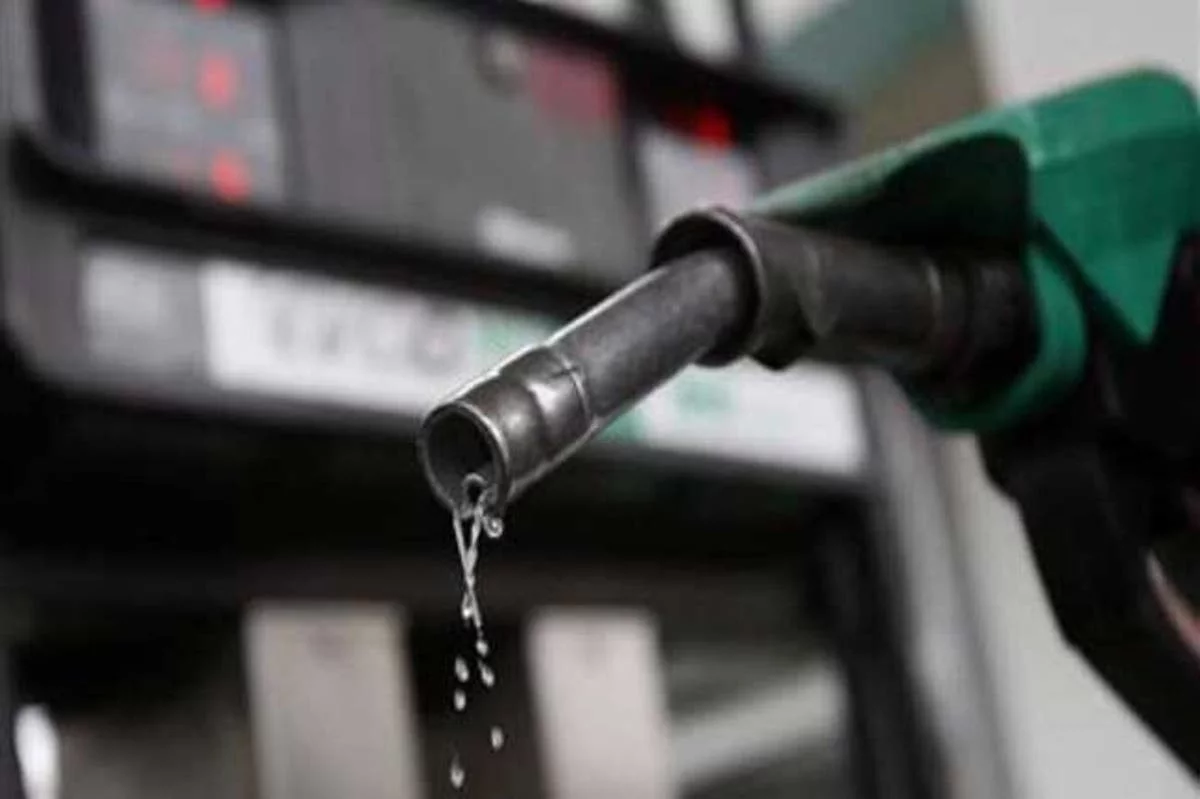 Dangote Refinery slashes petrol price to N1,175/litre as global oil market cools