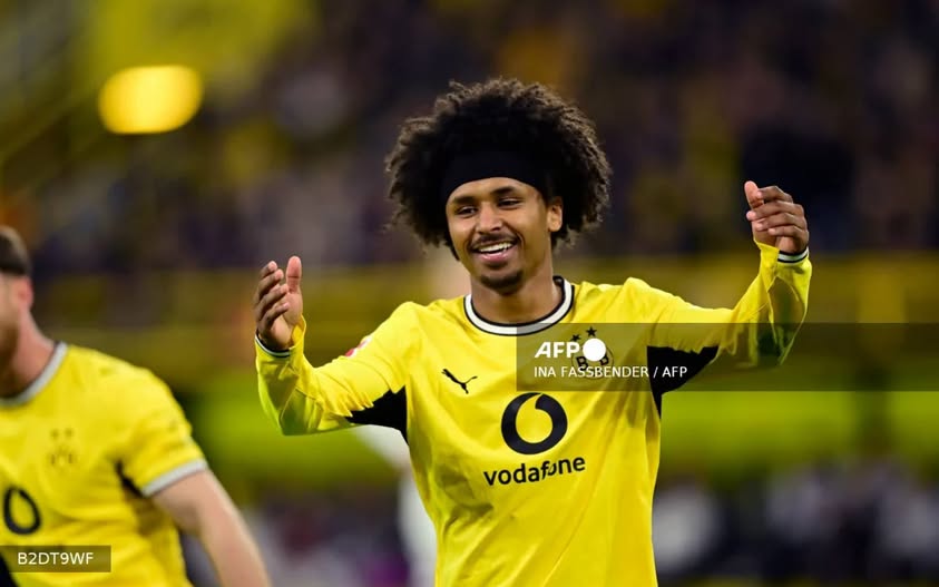Barcelona submit bid for Borussia Dortmund winger Karim Adeyemi