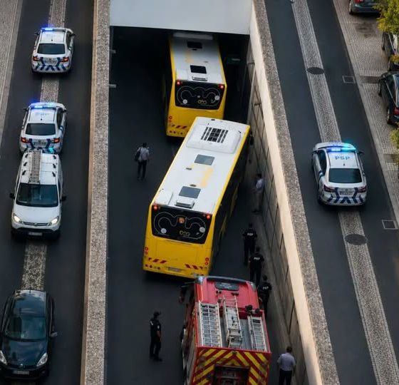 2 Killed, 20 injured as commuter bus crashes into pedestrians near Lisbon railway station
