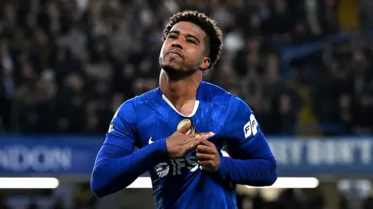 Manchester United agree £50m deal to sign Chelsea midfielder Andrey Santos