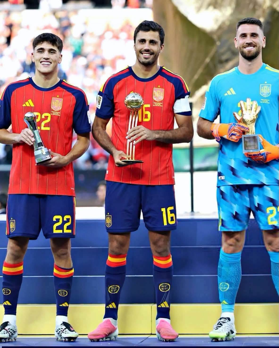 Rodri, Cubarsí, Unai Simón lead Spain's World Cup awards sweep