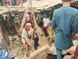 Traders escape disaster as commercial bus crashes into market