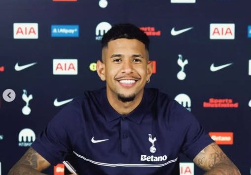 Tottenham complete £75m signing of Brazilian winger Sávio from Manchester City