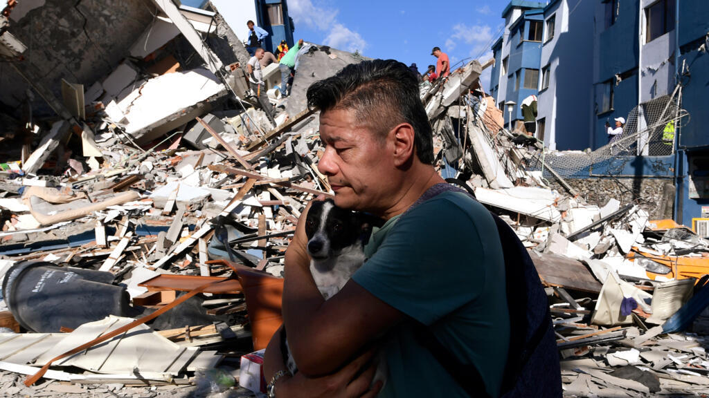 Colombia earthquake kills 132, injures over 570 as rescuers race to find survivors