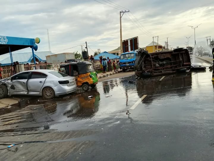 Gas truck collision shuts down major Ilorin Road, motorists warned