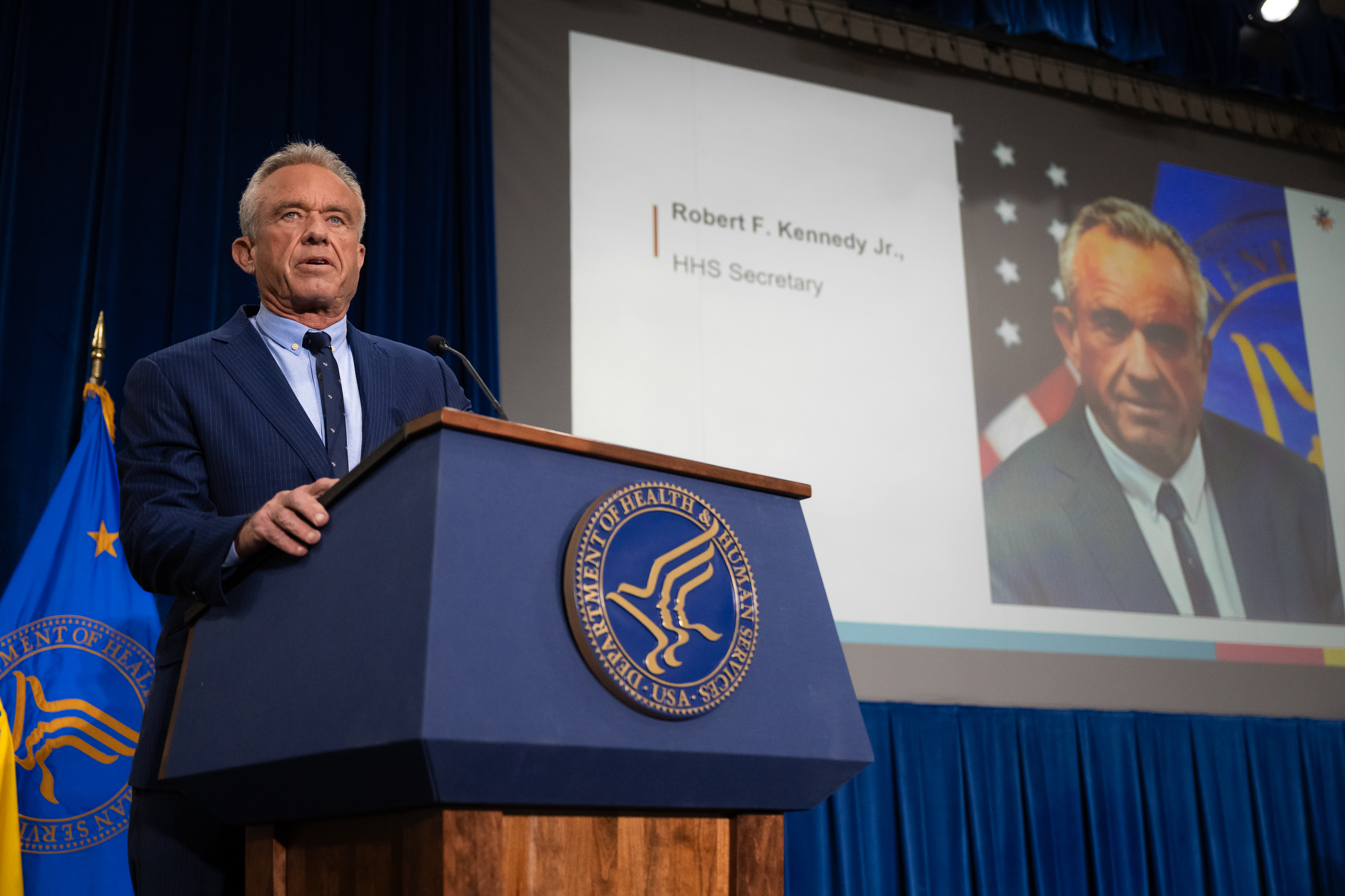 HHS launches review of wireless radiation risks as scrutiny of safety standards intensifies