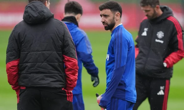 Carrick holds talks with Fernandes after Man United Captain’s Bournemouth bench snub