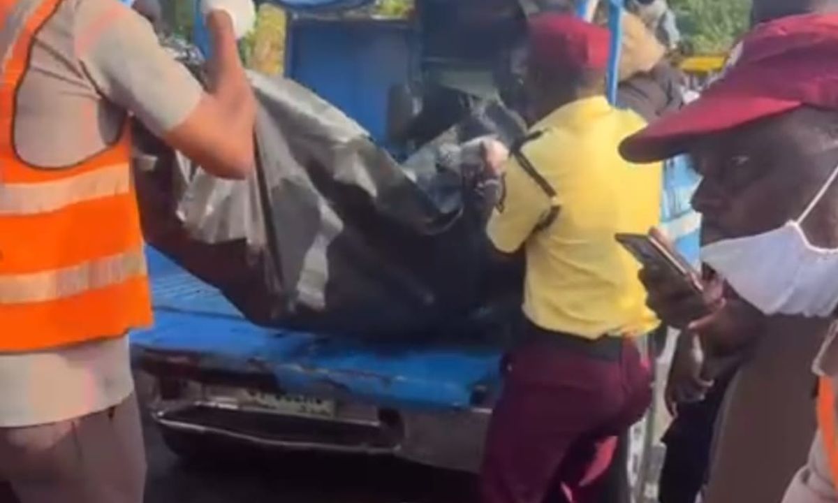 Four killed, 13 critically injured as truck rams Bbus on Lagos Bridge