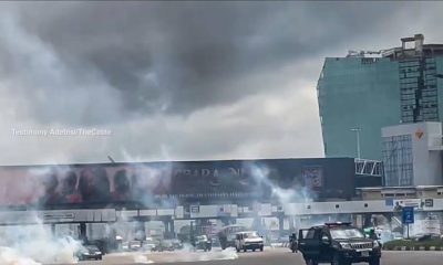 Police fire tear gas at #EndSARS anniversary gathering at Lekki toll gate [VIDEO]